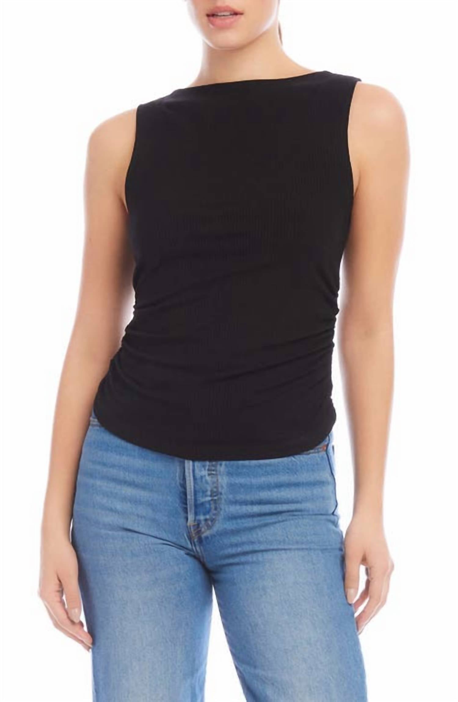 Футболка без рукавов Marta черного цвета Fifteen Twenty
Футболка без рукавов Marta черного цвета Fifteen Twenty