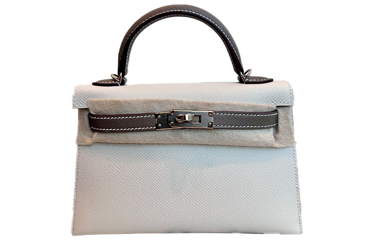 HERMES Мини Келли второго поколения кожаная сумка Келли женская молочный коктейль белый и слоновая кость серый
HERMES Мини Келли второго поколения кожаная сумка Келли женская молочный коктейль белый и слоновая кость серый