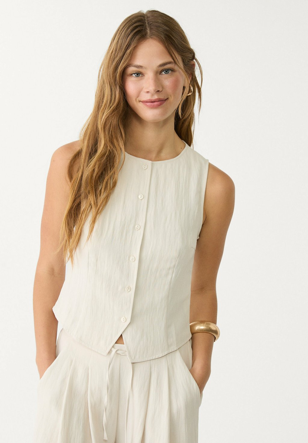 Жилет TEXTURED WITH BUTTONS Stradivarius, серый
Жилет TEXTURED WITH BUTTONS Stradivarius, серый