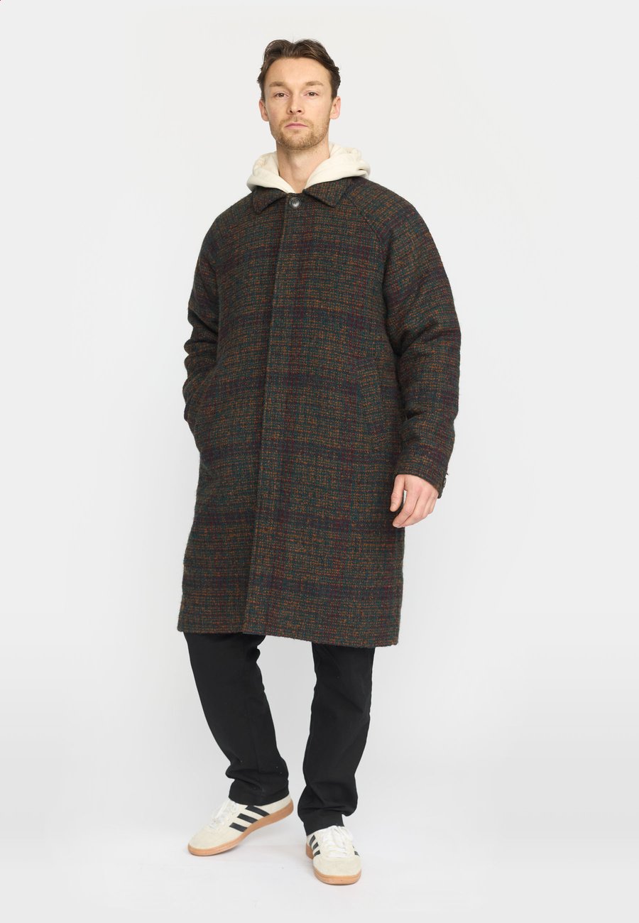 Пальто REVOLUTION Classic coat, Darkgreen/Dark Green
Пальто REVOLUTION Classic coat, Darkgreen/Dark Green