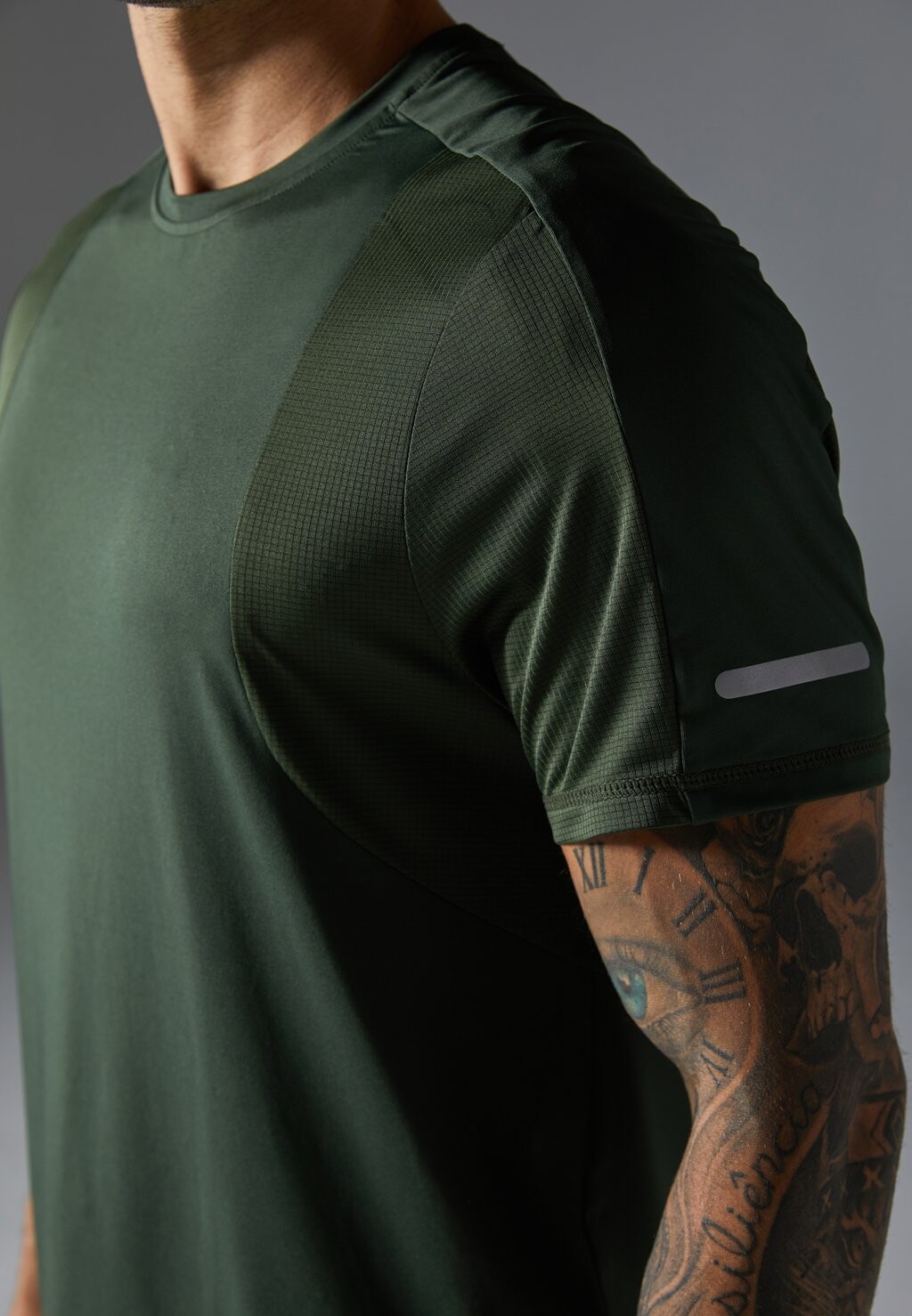 Принт на футболке Pier One Sport, темно-зеленый
Принт на футболке Pier One Sport, темно-зеленый