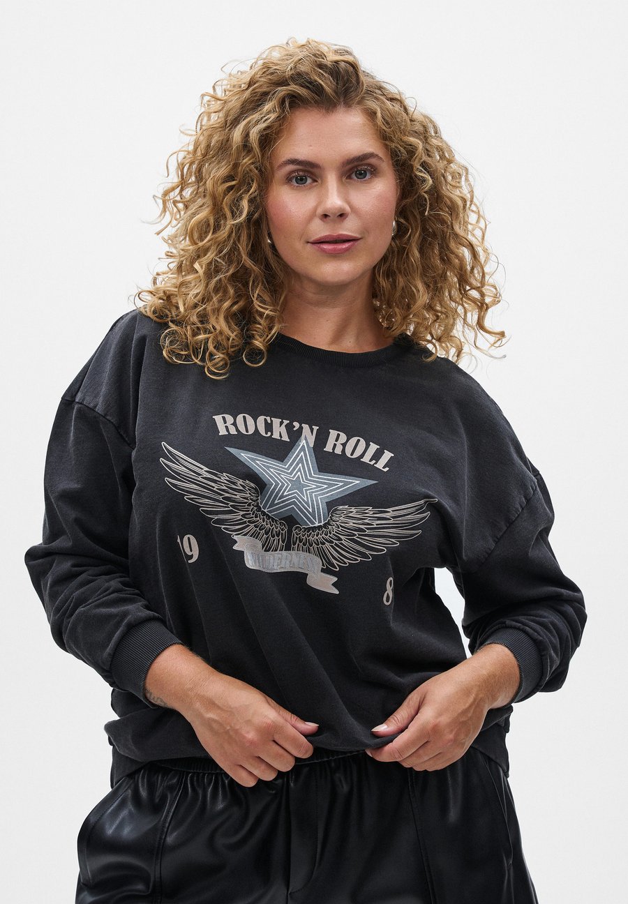 Толстовка Zizzi IN VERWASCHENER OPTIK MIT STATEMENT, Grey Acid Washed/Dark Grey
Толстовка Zizzi IN VERWASCHENER OPTIK MIT STATEMENT, Grey Acid Washed/Dark Grey