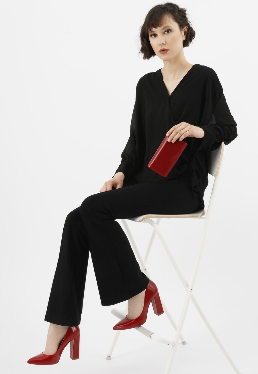 Кошелек Wojas Wallet, Red
Кошелек Wojas Wallet, Red