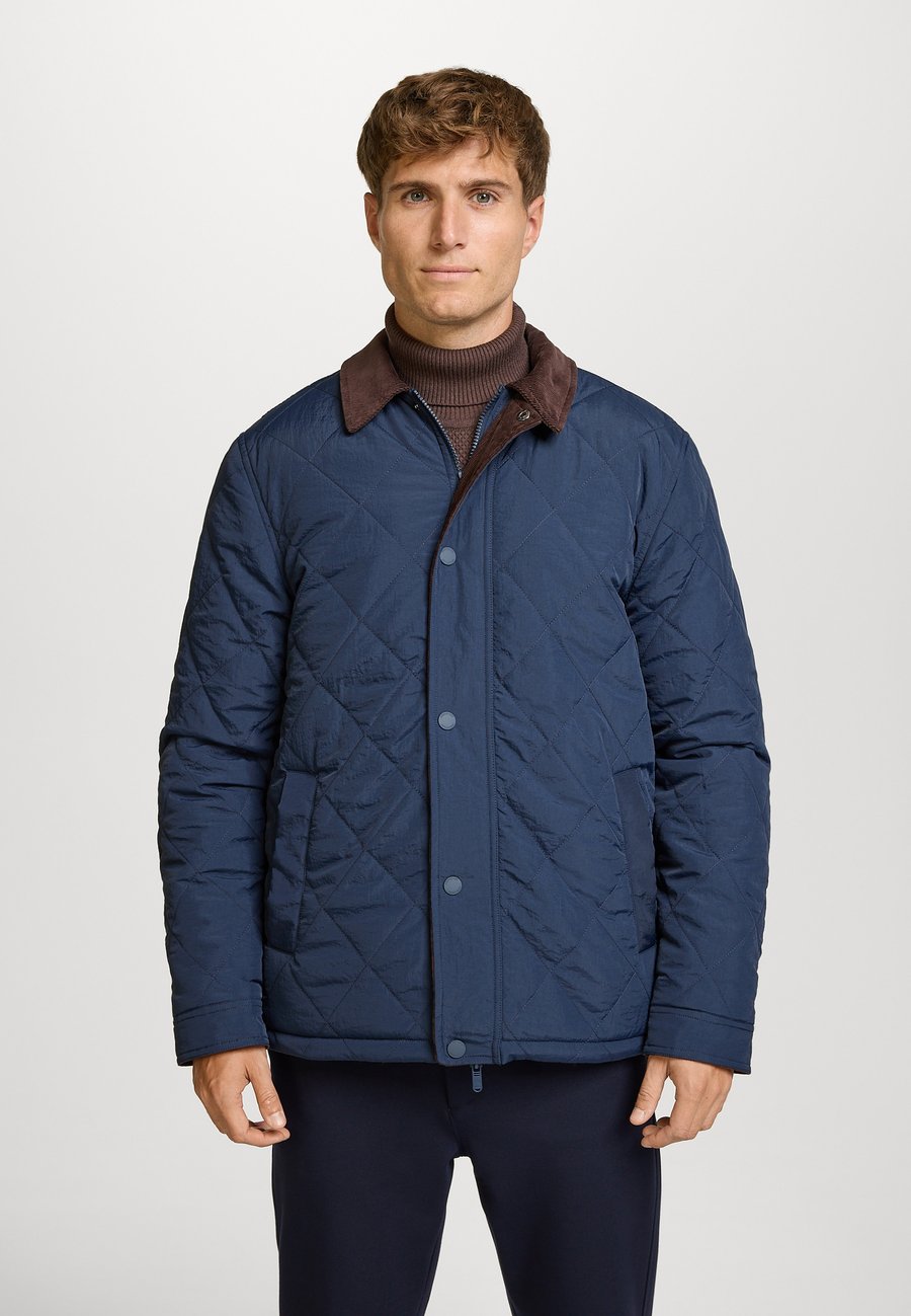 Куртка Kronstadt Winter jacket, Sky Captain/Dark Blue
Куртка Kronstadt Winter jacket, Sky Captain/Dark Blue