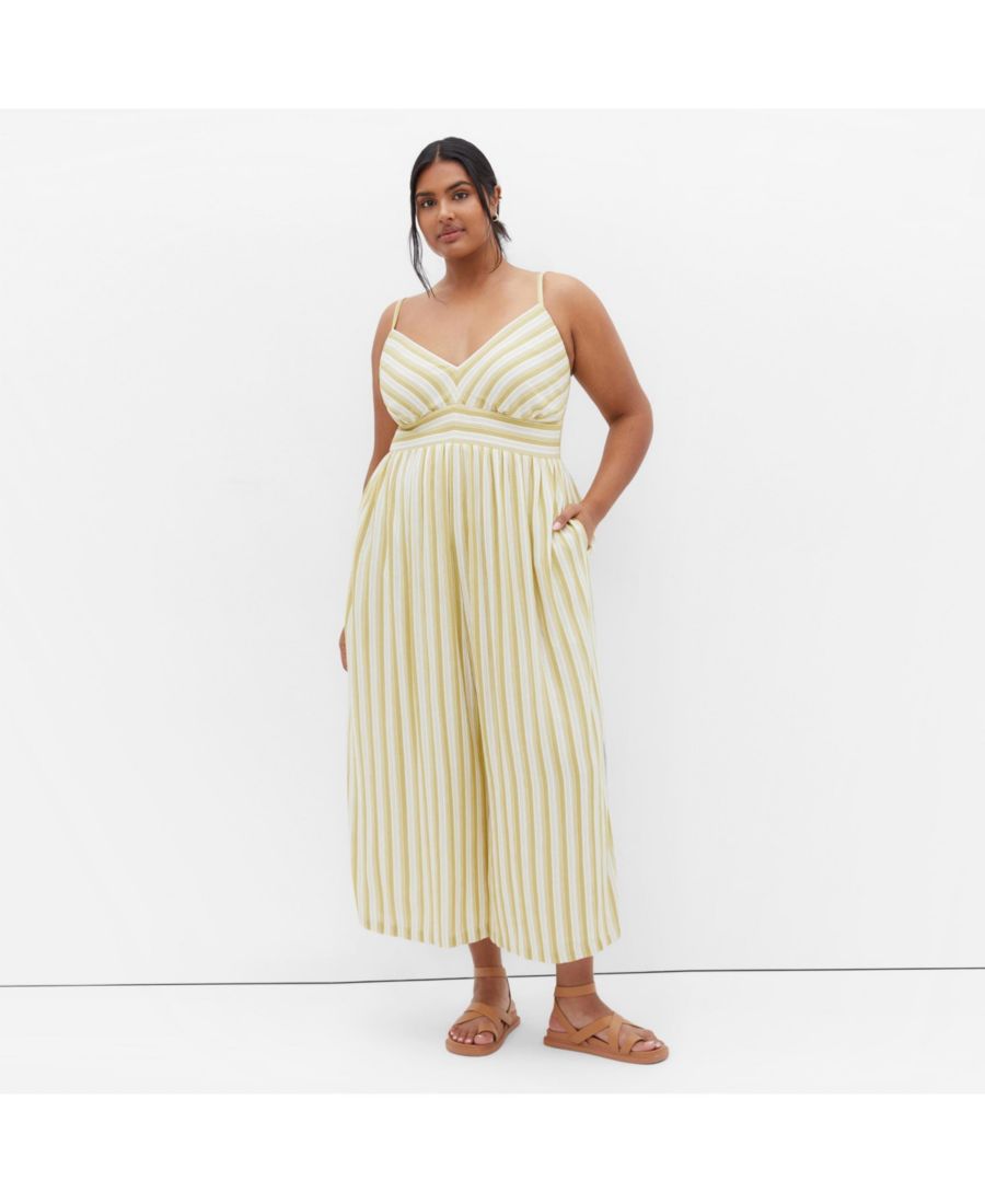 Женский комбинезон Лара в полоску CITY CHIC, Khaki stripe
Женский комбинезон Лара в полоску CITY CHIC, Khaki stripe