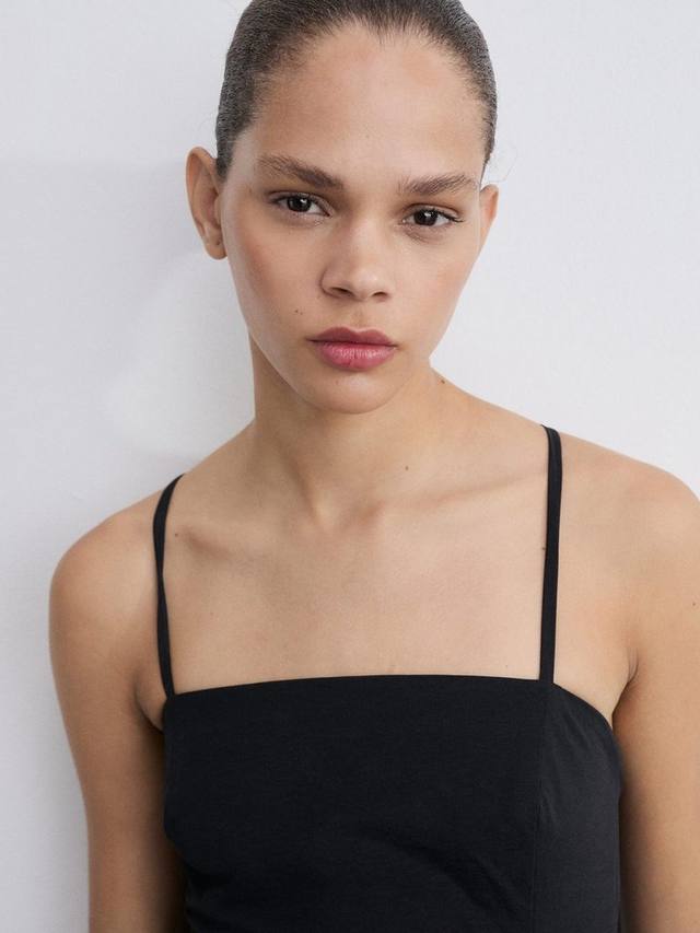 Мини-платье с перекрещивающейся спинкой в складку chiba Mango, черный
Мини-платье с перекрещивающейся спинкой в складку chiba Mango, черный