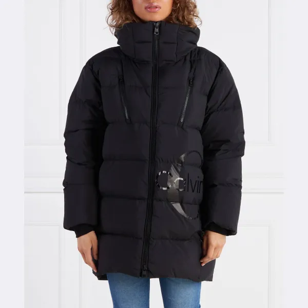 Пуховик стандартного кроя Calvin Klein, черный
Пуховик стандартного кроя Calvin Klein, черный