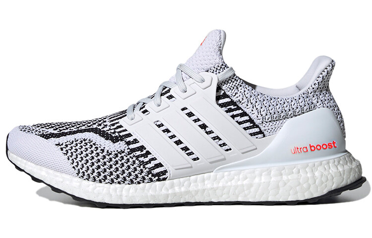 Кроссовки adidas Ultra Boost DNA 5.0 Zebra
Кроссовки adidas Ultra Boost DNA 5.0 Zebra