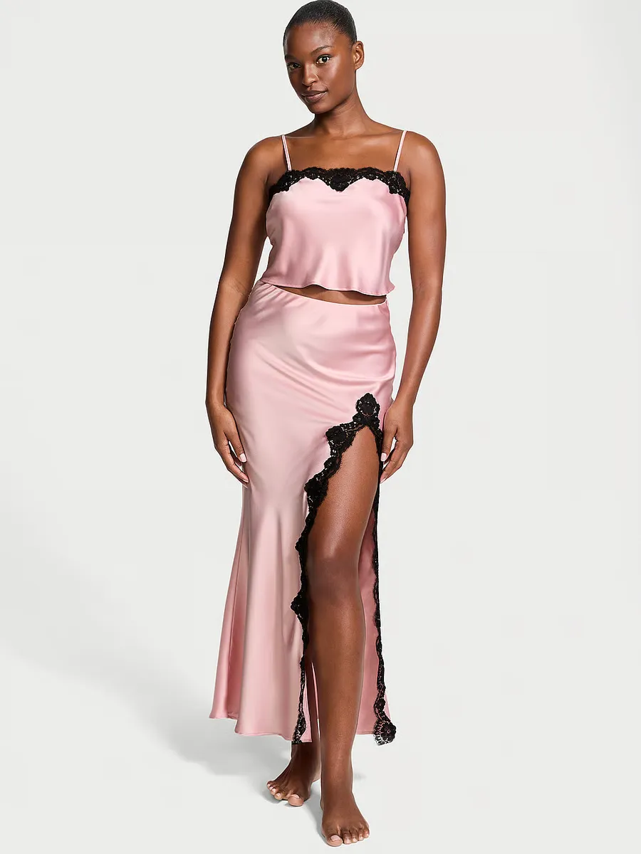 Комплект из атласного укороченного топа и юбки-комбинации с кружевной отделкой Victoria'S Secret, цвет CHALK ROSE
Комплект из атласного укороченного топа и юбки-комбинации с кружевной отделкой Victoria'S Secret, цвет CHALK ROSE