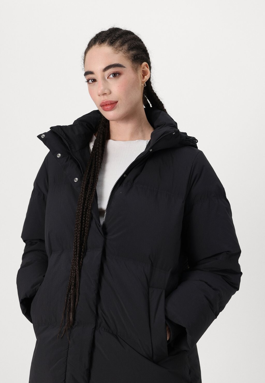 Пуховик SOFIE RIGGA Selected Femme, черный
Пуховик SOFIE RIGGA Selected Femme, черный