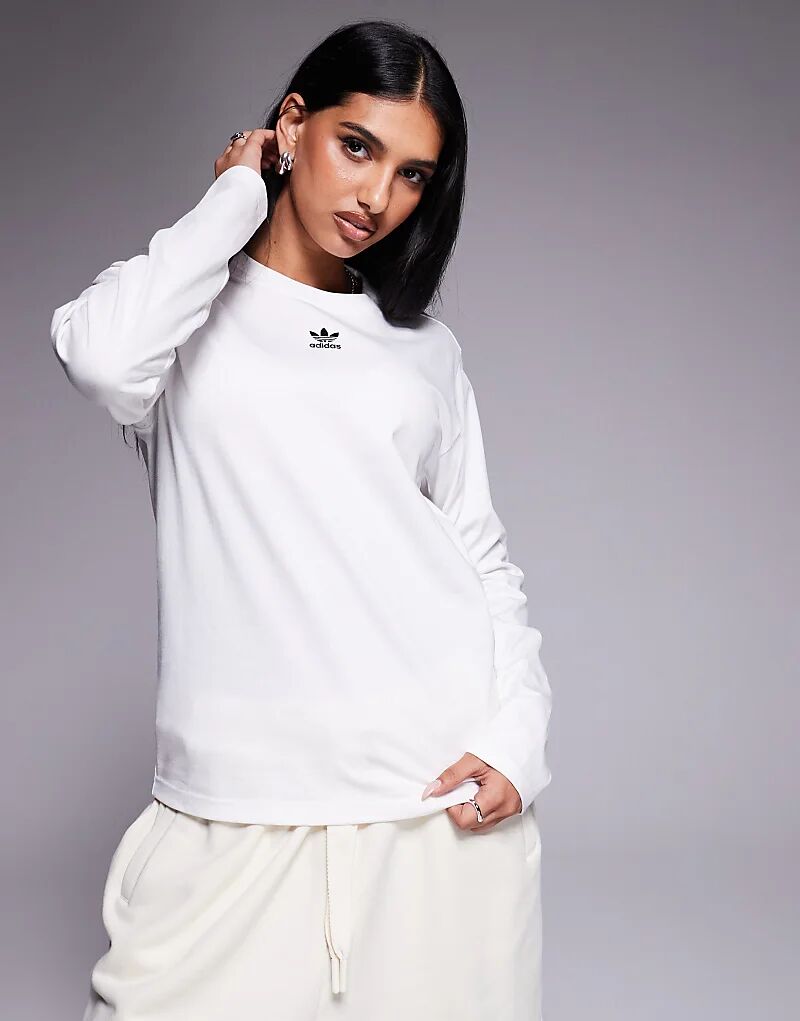 Лонгслив с длинным рукавом Adidas Originals Essentials белого цвета
Лонгслив с длинным рукавом Adidas Originals Essentials белого цвета