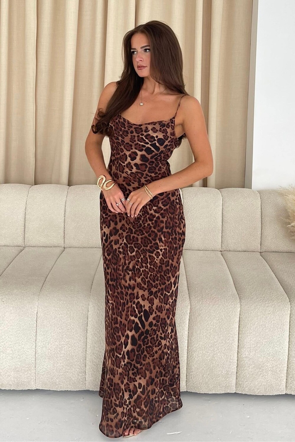 Платье комбинация макси с леопардовым принтом Mimi Girl In Mind, коричневый
Платье комбинация макси с леопардовым принтом Mimi Girl In Mind, коричневый