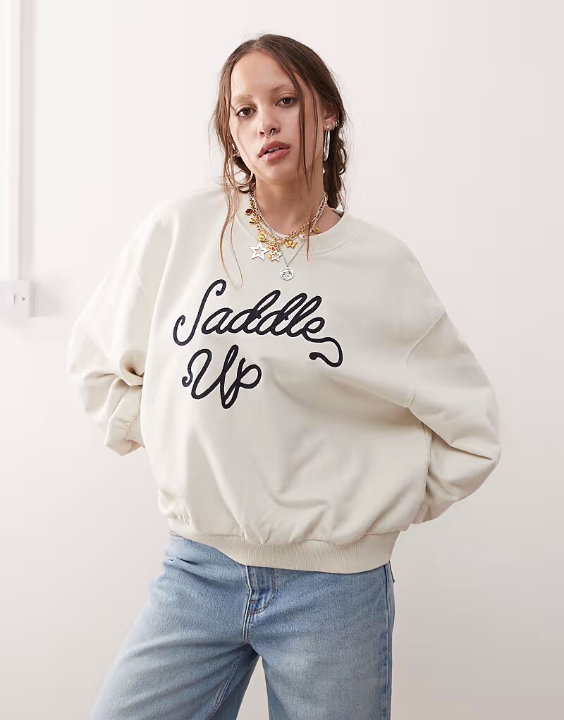 Толстовка Wrangler Saddle Up свободного кроя в винтажном белом цвете
Толстовка Wrangler Saddle Up свободного кроя в винтажном белом цвете