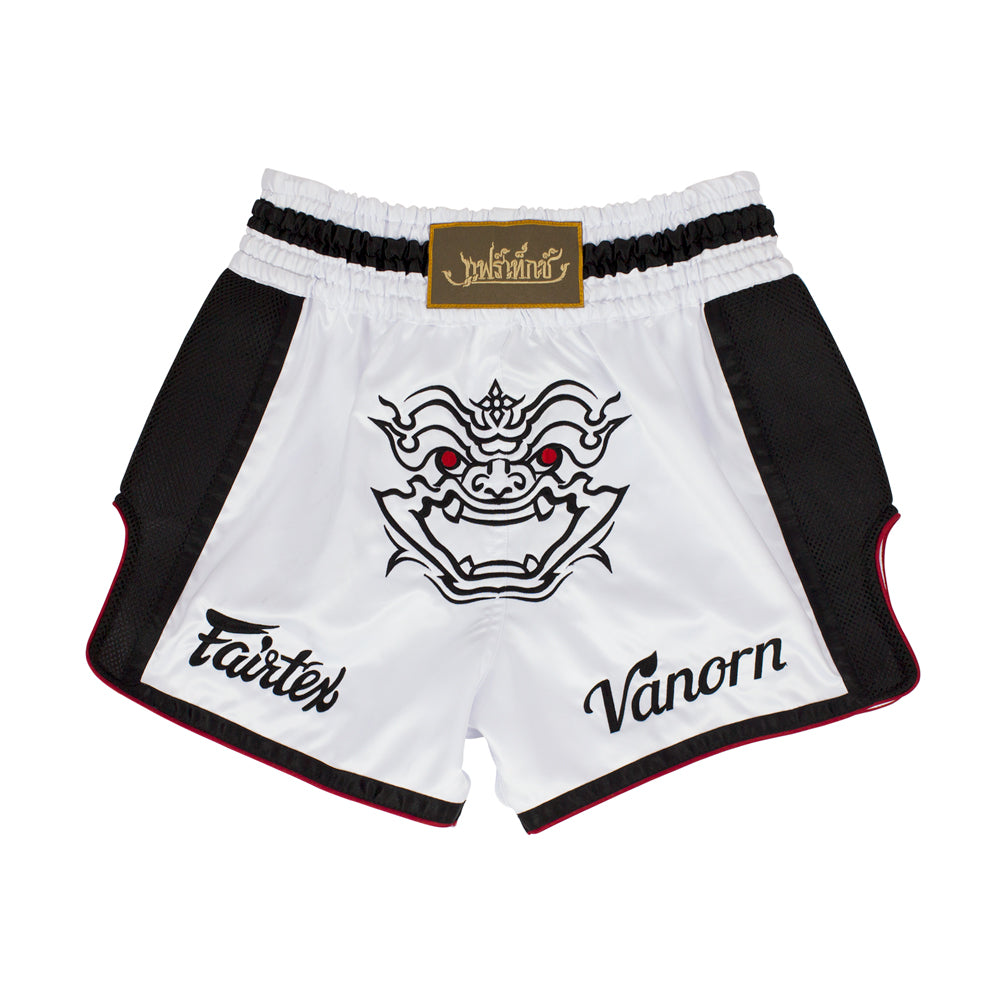 Шорты Fairtex Muay Thai Shorts - BS1712 Vanorn, белый
Шорты Fairtex Muay Thai Shorts - BS1712 Vanorn, белый
