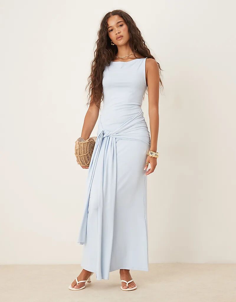 Платье макси Gina Tricot с мягким завязкой спереди, светло-голубого цвета
Платье макси Gina Tricot с мягким завязкой спереди, светло-голубого цвета