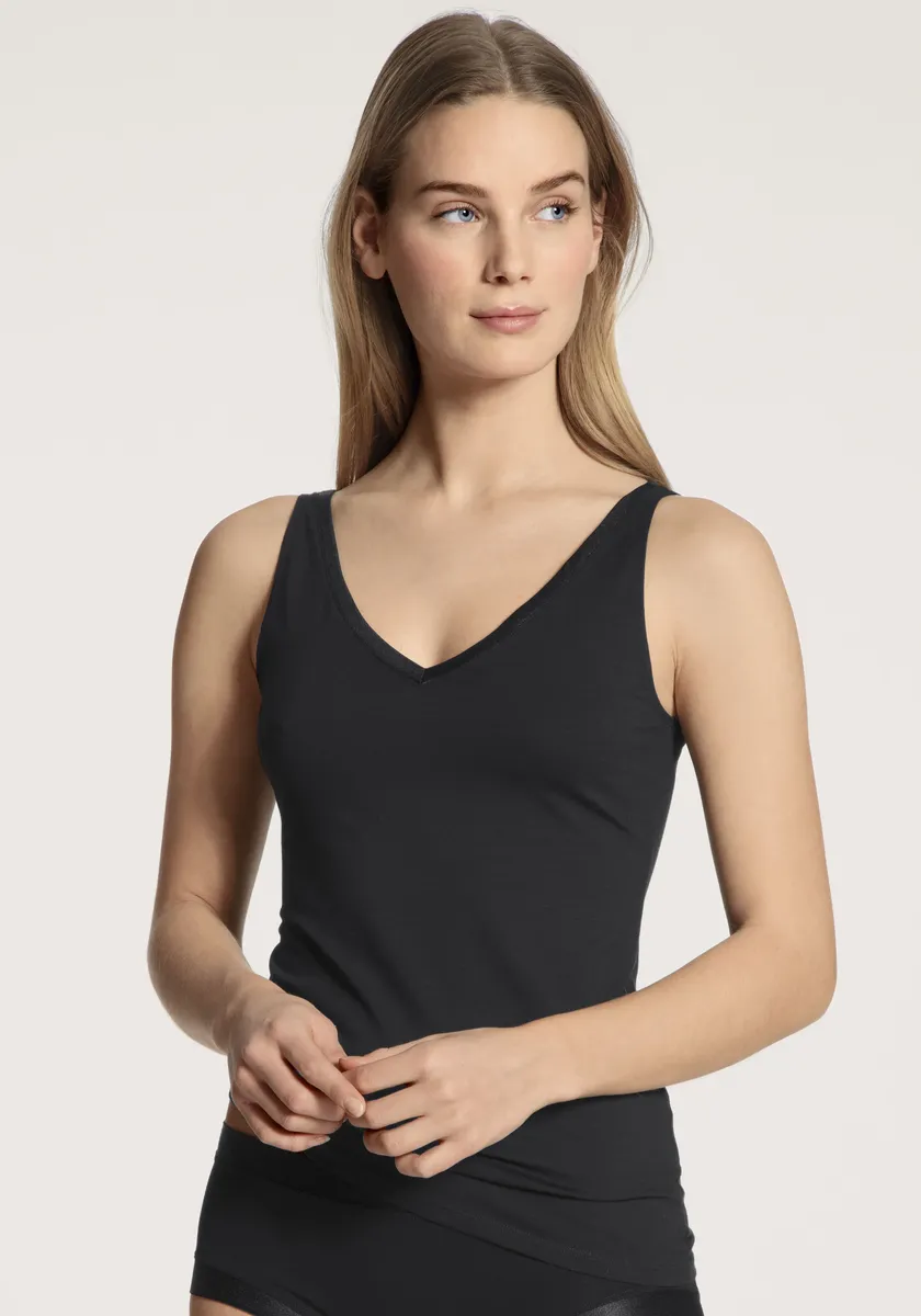 Майка CALIDA "Cate", майка с V-образным вырезом, черный 
Майка CALIDA "Cate", майка с V-образным вырезом, черный
