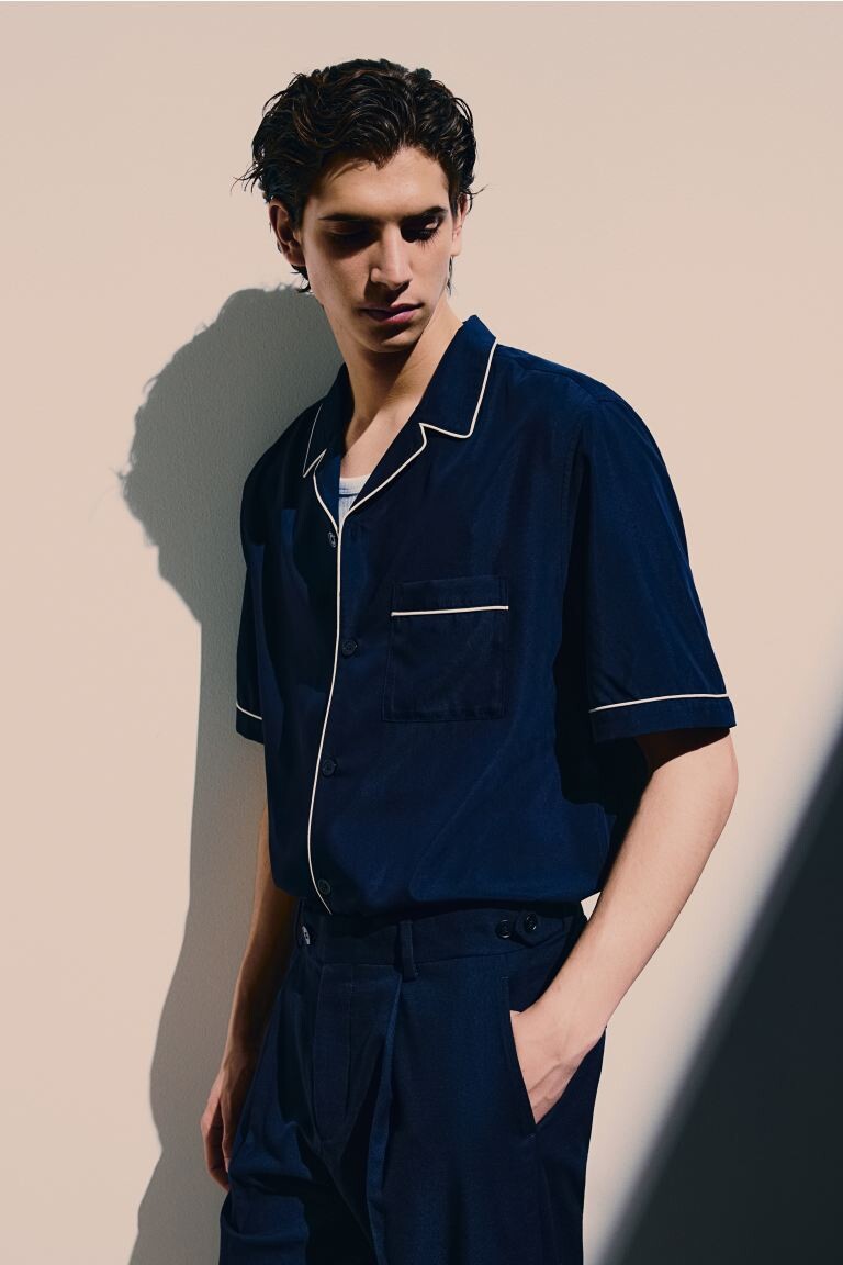 Повседневная рубашка из модала, стандартного кроя H&M, синий
Повседневная рубашка из модала, стандартного кроя H&M, синий