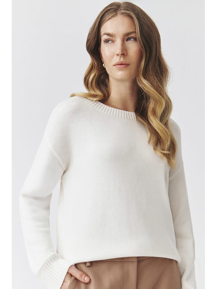 Свитер Джоэл белого цвета TATUUM
Свитер Джоэл белого цвета TATUUM