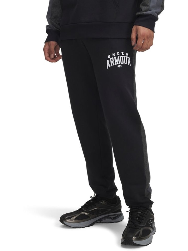 Спортивные брюки Rival Cb Pants Fleece черного цвета Under Armour
Спортивные брюки Rival Cb Pants Fleece черного цвета Under Armour