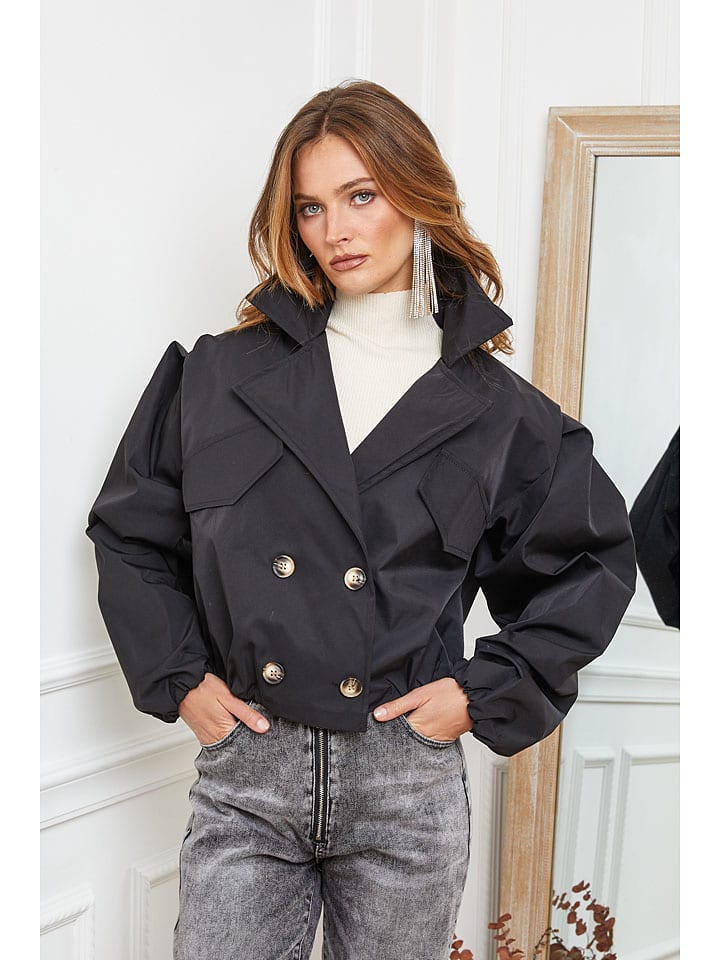 Joséfine Куртка переходного типа "Johaz" черного цвета
Joséfine Куртка переходного типа "Johaz" черного цвета