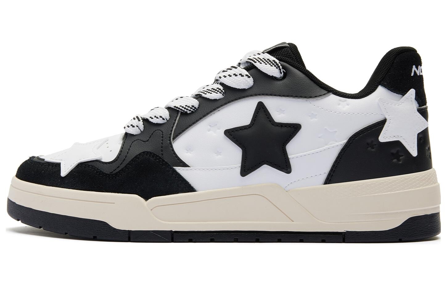 Кроссовки QIAODAN Skateboarding Shoes Men Low-top Black/White, черный
Кроссовки QIAODAN Skateboarding Shoes Men Low-top Black/White, черный