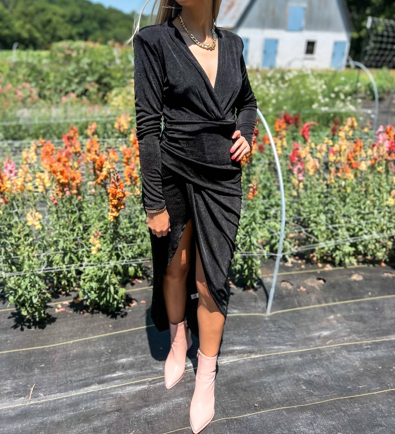 Асимметричное платье Slinky Slink черного цвета MABLE
Асимметричное платье Slinky Slink черного цвета MABLE