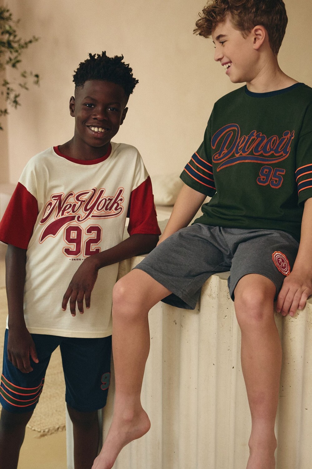 Короткая пижама из 100% хлопка, 2 шт в упаковке Next, мультиколор
Короткая пижама из 100% хлопка, 2 шт в упаковке Next, мультиколор