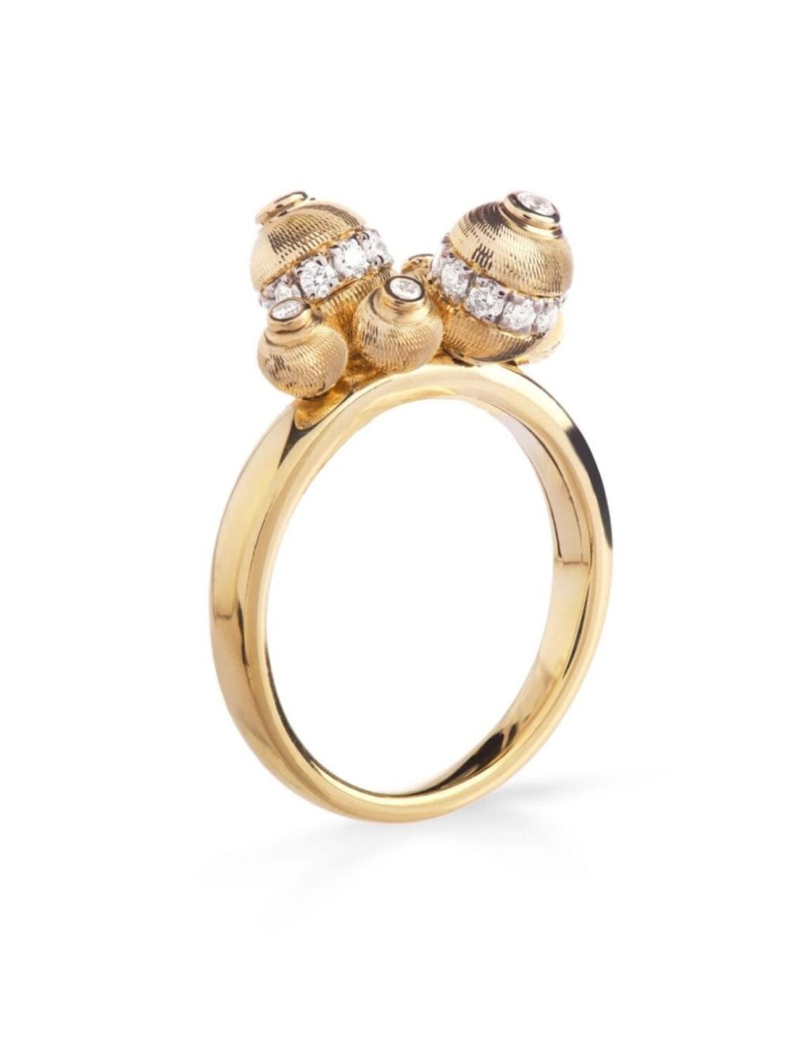 Кольцо Empire из желтого золота с бриллиантами Officina Bernardi, золотой
Кольцо Empire из желтого золота с бриллиантами Officina Bernardi, золотой