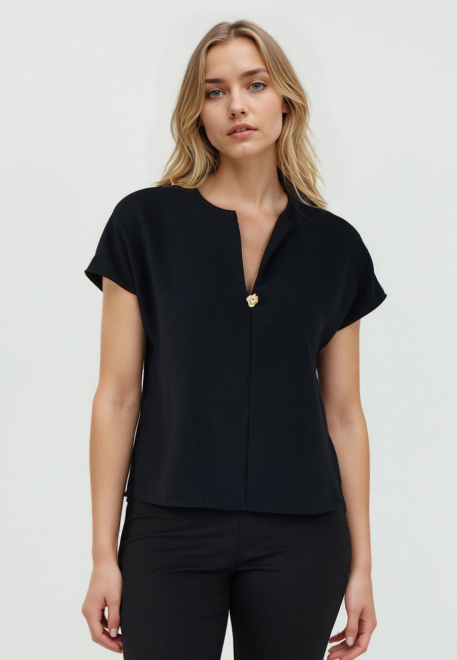 Блуза Jimmy Key REGULAR FIT V-NECK, Black
Блуза Jimmy Key REGULAR FIT V-NECK, Black