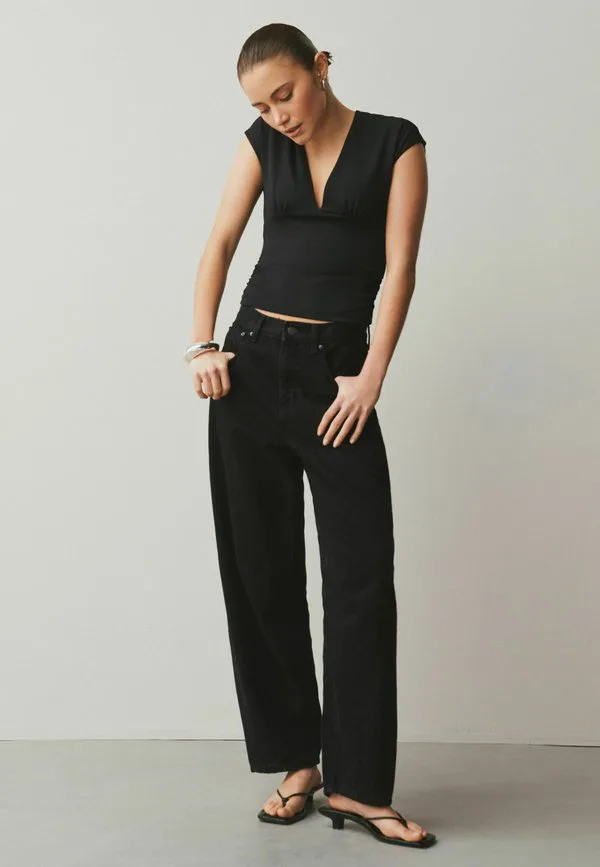 Базовая футболка с коротким рукавом Next, Black
Базовая футболка с коротким рукавом Next, Black