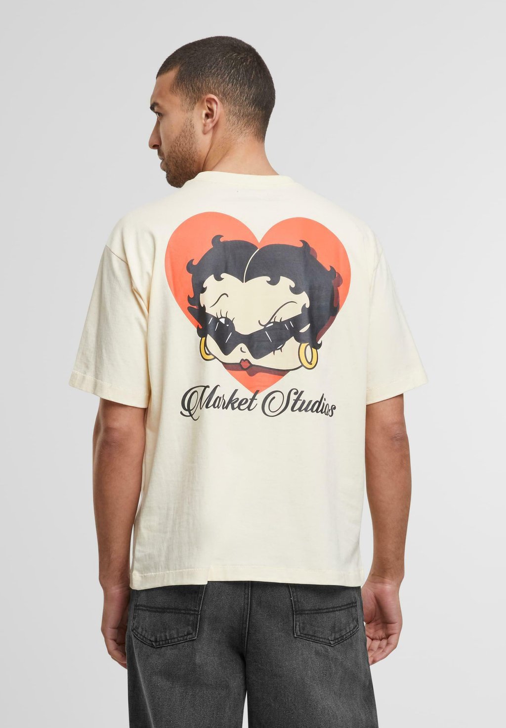 Футболка с принтом BETTY BOOP SWEETHEART Market, бежевый
Футболка с принтом BETTY BOOP SWEETHEART Market, бежевый