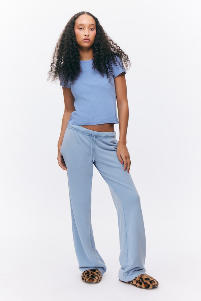 Мягкие махровые пижамные штаны Monki, голубой
Мягкие махровые пижамные штаны Monki, голубой