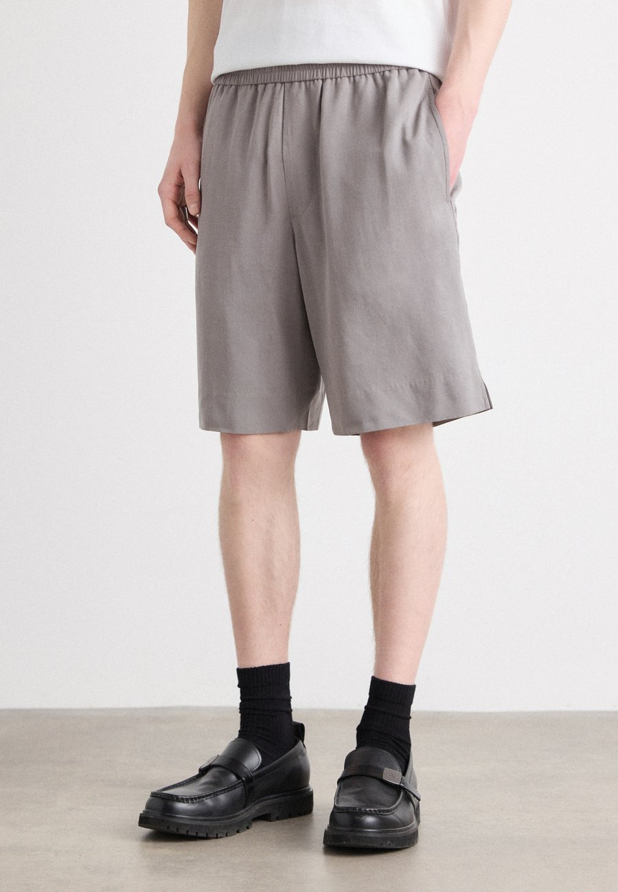 Шорты Calvin Klein PULL ON, Steeple Gray/Grey
Шорты Calvin Klein PULL ON, Steeple Gray/Grey