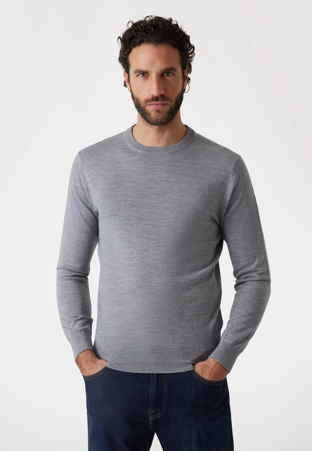 Свитер Guess, серый
Свитер Guess, серый