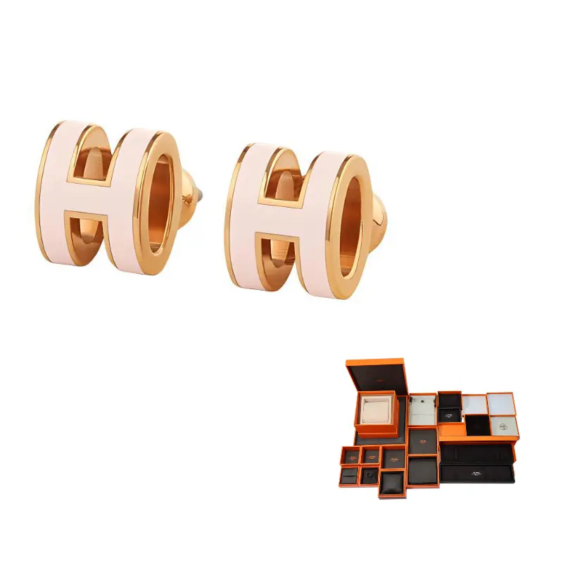 Позолоченные серьги-гвоздики HERMES
Позолоченные серьги-гвоздики HERMES