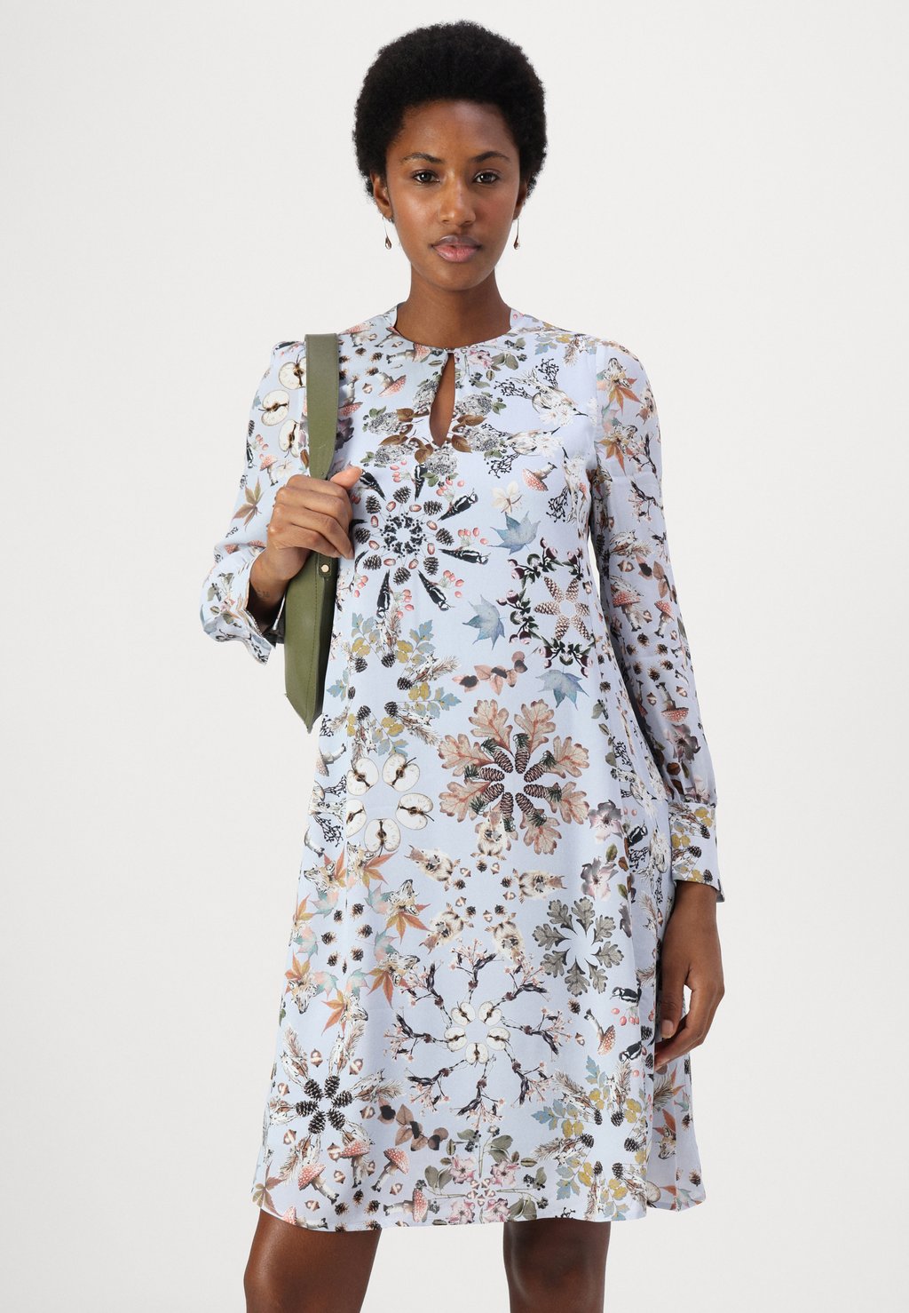 Повседневное платье Marc Cain, синий
Повседневное платье Marc Cain, синий