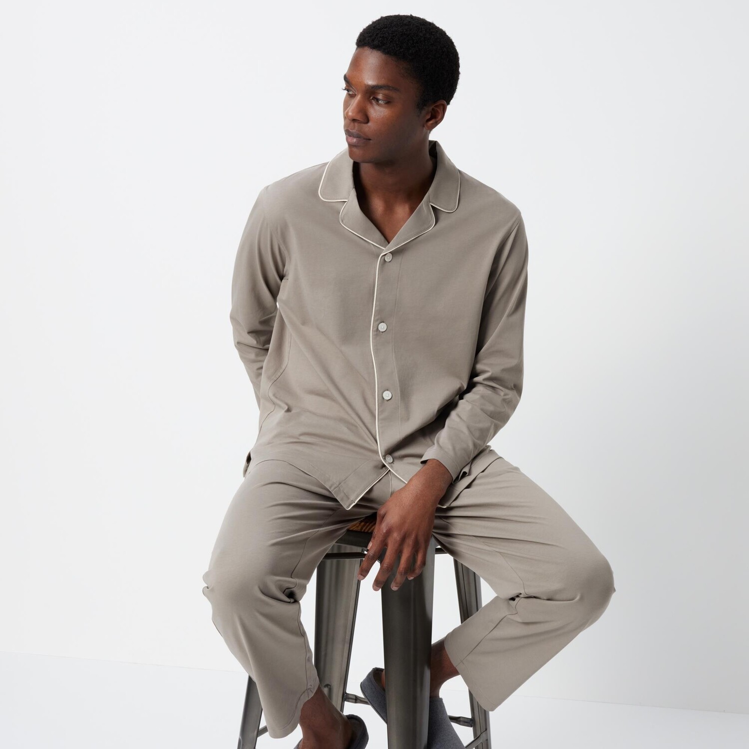 Пижама UNIQLO AIRism хлопковая с длинным рукавом, бледно-зеленый 
Пижама UNIQLO AIRism хлопковая с длинным рукавом, бледно-зеленый