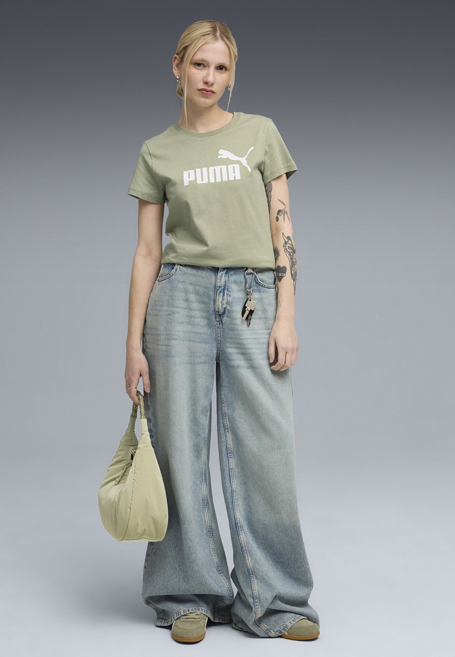 Футболка Puma ESS NO. 1 LOGO TEE, Lux Army/Green
Футболка Puma ESS NO. 1 LOGO TEE, Lux Army/Green