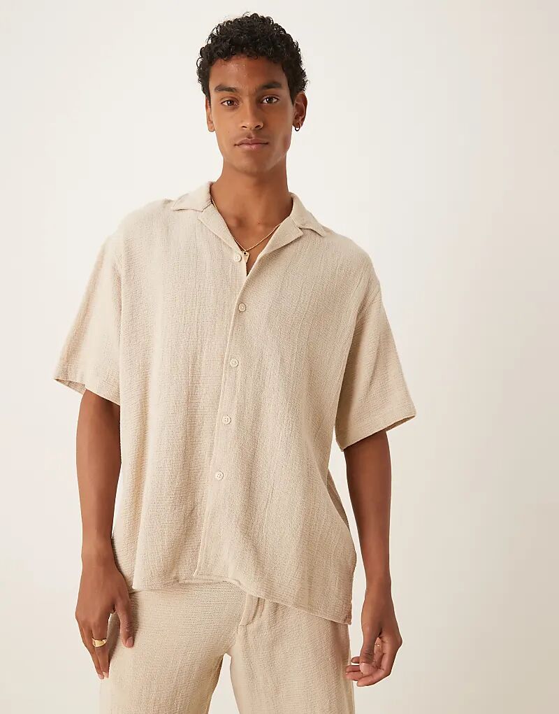 Рубашка из 100% хлопка в тон Selected кремового цвета
Рубашка из 100% хлопка в тон Selected кремового цвета