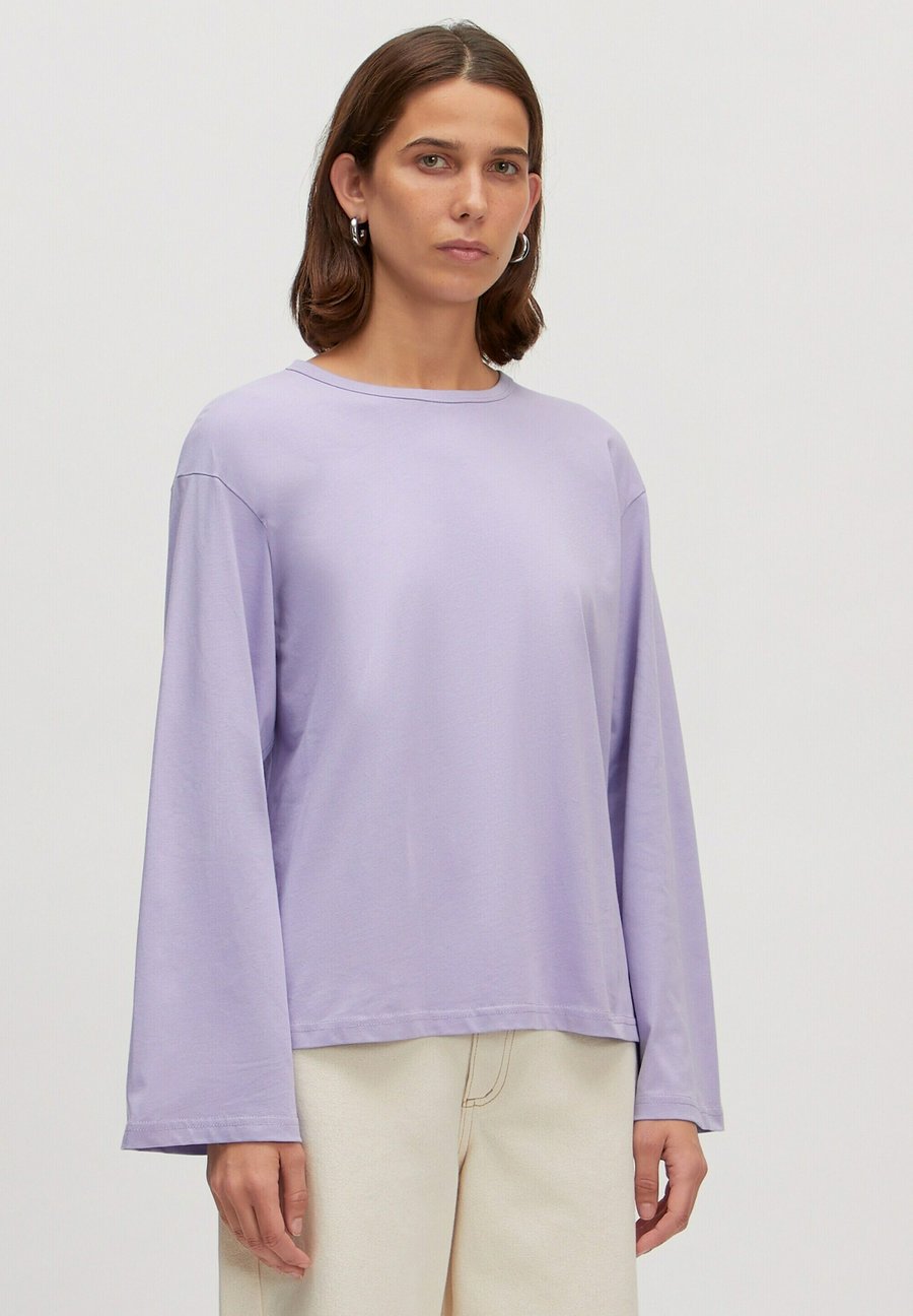 Топ EDITED VERLEE, Lila/Lilac
Топ EDITED VERLEE, Lila/Lilac