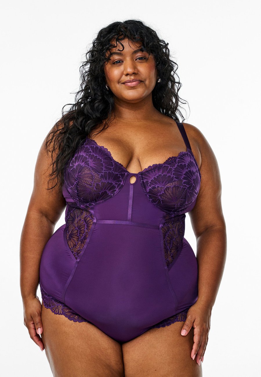 Купальник Devoted By Zizzi Swimsuit, Blackberry Cordial/Lilac
Купальник Devoted By Zizzi Swimsuit, Blackberry Cordial/Lilac