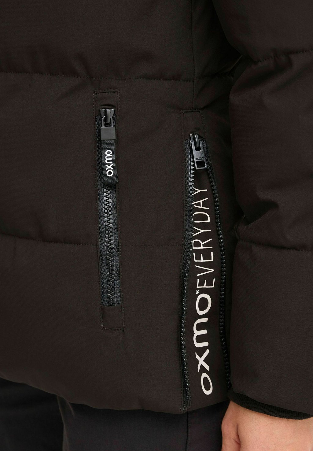 Зимняя куртка GILLIE Oxmo, черный
Зимняя куртка GILLIE Oxmo, черный