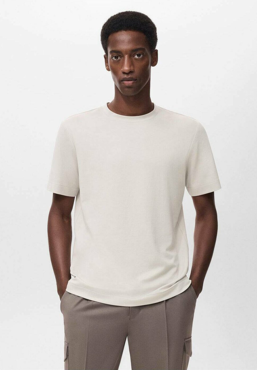 Футболка Mango Basic T-shirt, Ice Grey/Off-White, Белый, Футболка Mango Basic T-shirt, Ice Grey/Off-White
Футболка Mango Basic T-shirt, Ice Grey/Off-White, Белый, Футболка Mango Basic T-shirt, Ice Grey/Off-White