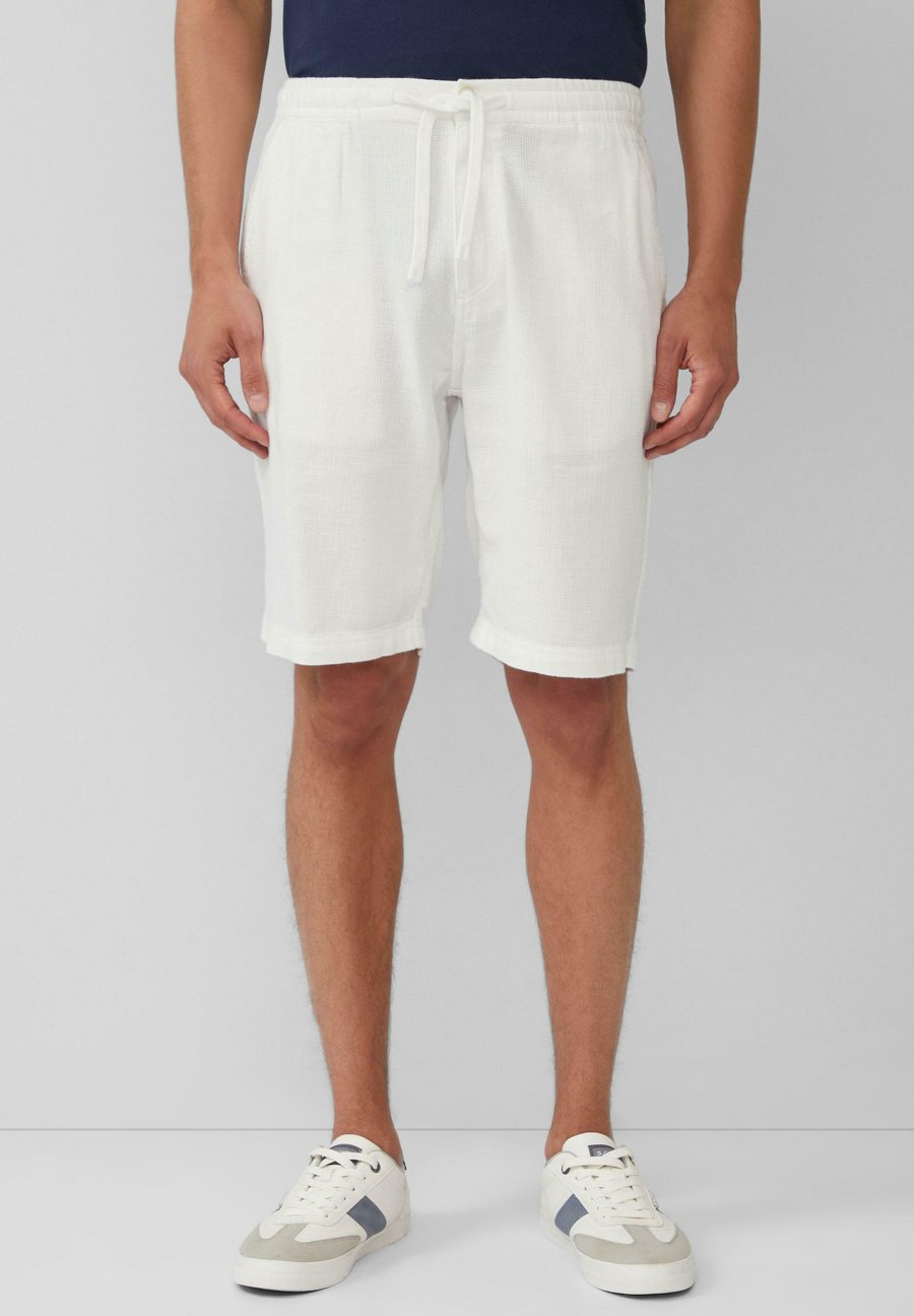 Шорты s.Oliver LEICHTE MIT STRUKTUR IM RELAXED FIT, Weiß/White
Шорты s.Oliver LEICHTE MIT STRUKTUR IM RELAXED FIT, Weiß/White