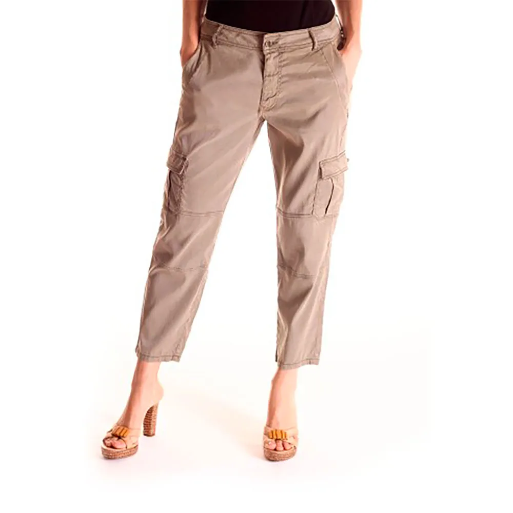 Джинсы Guess W92B37, бежевый
Джинсы Guess W92B37, бежевый