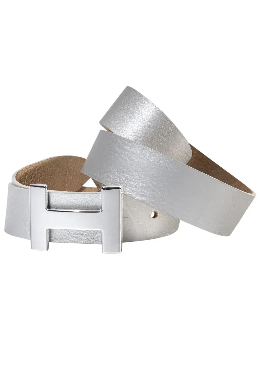 Ремень Silbergift с декоративной графической застежкой, серый
Ремень Silbergift с декоративной графической застежкой, серый