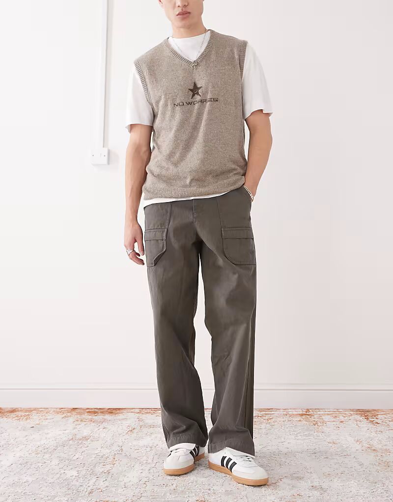 Брюки Adidas Originals Premium Essentials цвета хаки
Брюки Adidas Originals Premium Essentials цвета хаки