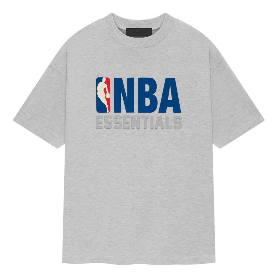 Футболка Fear of God Essentials x NBA T-Shirt 'Light Heather', серый 
Футболка Fear of God Essentials x NBA T-Shirt 'Light Heather', серый