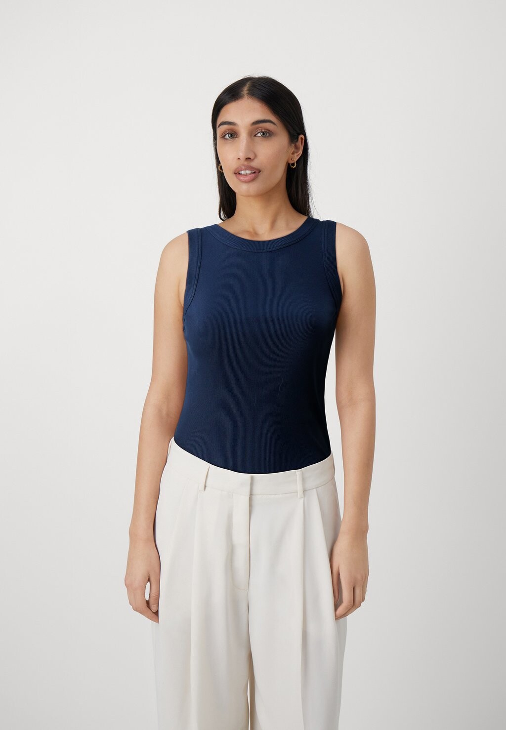 Топ OLINA DRYKORN, цвет blue
Топ OLINA DRYKORN, цвет blue