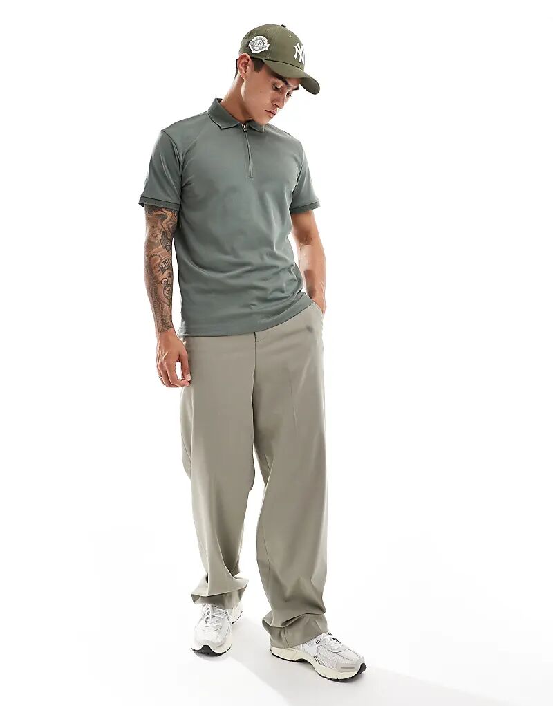 Рубашка-поло Selected с застежкой-молнией на половину длины зеленого цвета
Рубашка-поло Selected с застежкой-молнией на половину длины зеленого цвета